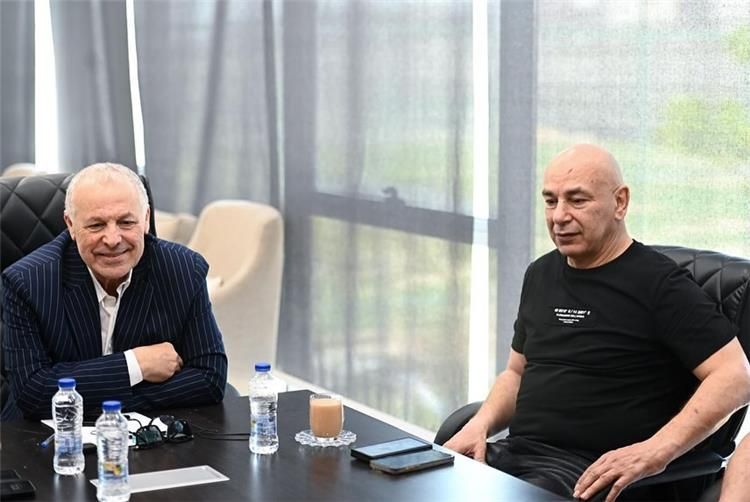 هاني أبو ريدة وأحمد دياب يجتمعان مع الجهاز الفني لـ منتخب مصر