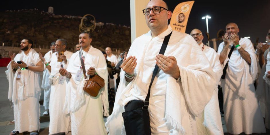 وزيرة التضامن تطمئن على حجاج الجمعيات الأهلية وتوجه بتوفير كامل الخدمات داخل المخيمات بمشعر عرفات