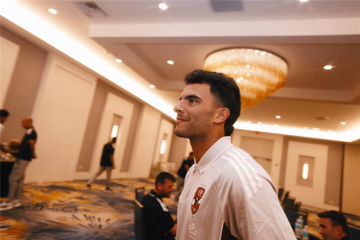 زيزو: الدهس على صورتي في الزمالك؟ لم يكن تصرفًا فرديًا.. وهذا الدليل