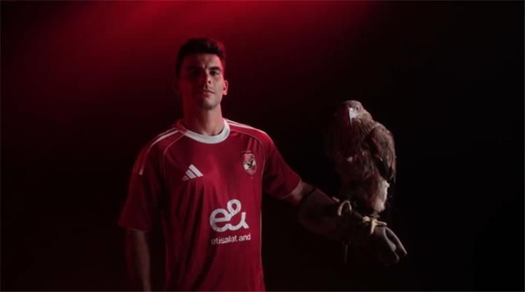 نيوم يفجر مفاجأة عبر “بطولات” بشأن تصريحات زيزو وعرضهم الضخم لـ الزمالك