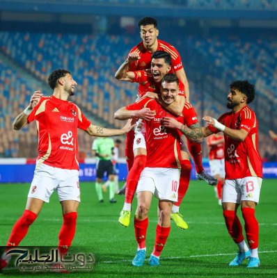 بعد أنباء انتقاله إلى الزمالك.. قرار مفاجئ من نجم الأهلي يصدم الخطيب وجماهير النادي !!