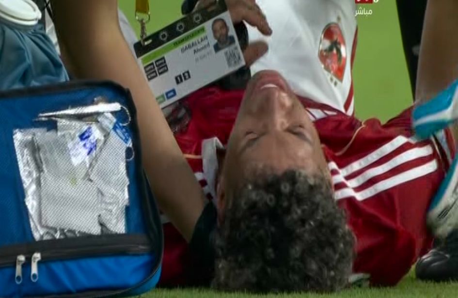إصابة إمام عاشور ويدخل في نوبة بكاء.. ونزول زيزو في مباراة الأهلي وانتر ميامي.. صور
