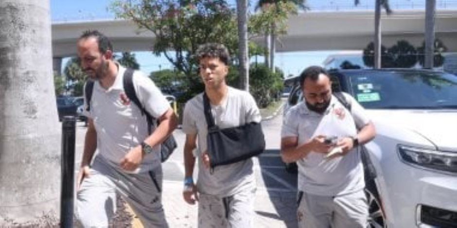 إمام عاشور يصل فندق إقامة الأهلى بأمريكا بعد إجراء جراحة "عظمة الترقوة".. صور