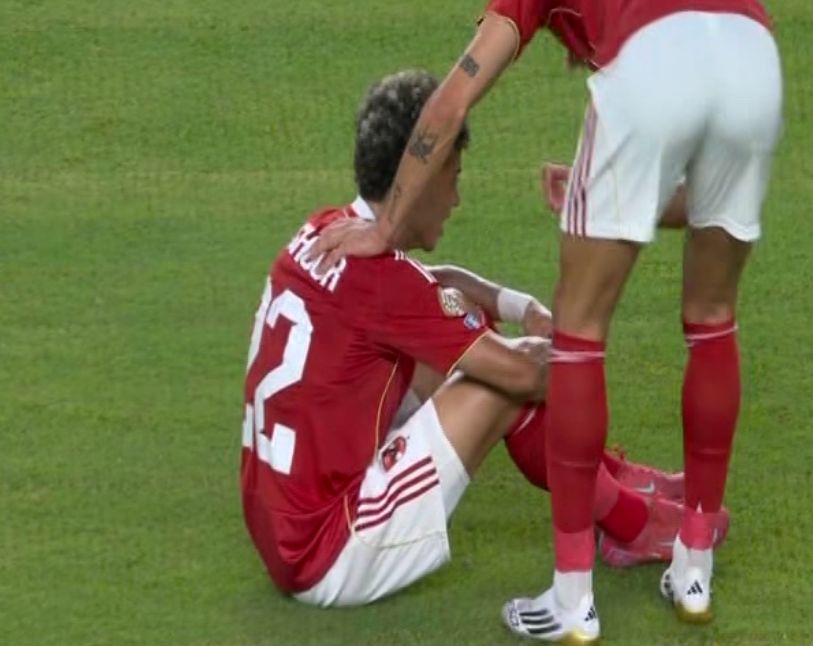 إصابة إمام عاشور ويدخل في نوبة بكاء.. ونزول زيزو في مباراة الأهلي وانتر ميامي.. صور