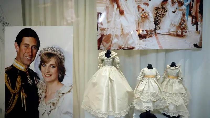 أكبر مزاد لمُقتنيات الأميرة ديانا في بيفرلي هيلز.. يشمل 300 قطعة شهدت السنوات الماضية العديد من المزادات المتعلقة بالأميرة ديانا كان أولها مزاد أشرفت عليه الأميرة شخصيا في إقرأ المزيد