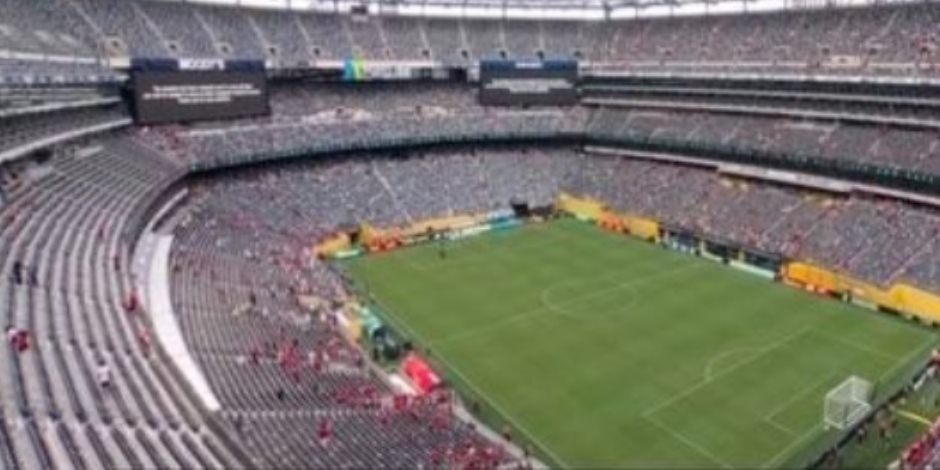 عودة الجماهير لمدرجات استاد ميتلايف تمهيداً لاستكمال مباراة الأهلي وبالميراس