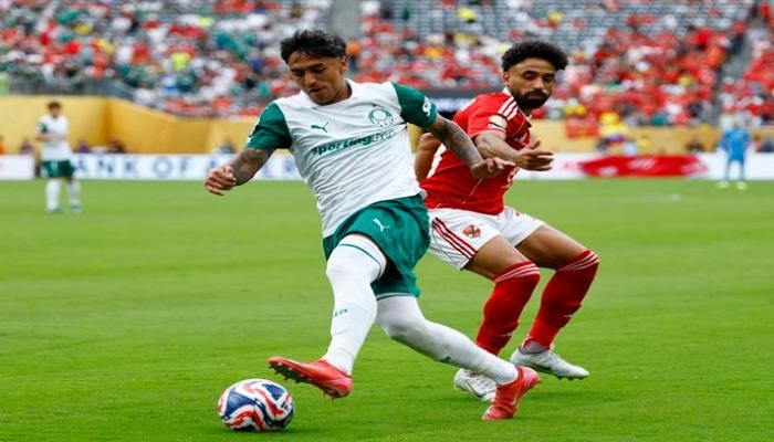 3 خيارات.. من يعوض مروان عطية في مباراة الأهلي وبورتو؟