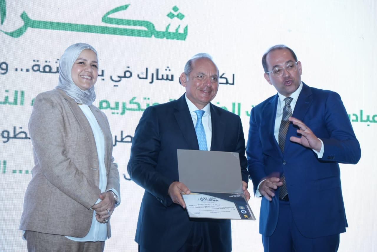 كجوك يكرم عددًا من الممولين والداعمين للمنظومة الضريبية “صور”