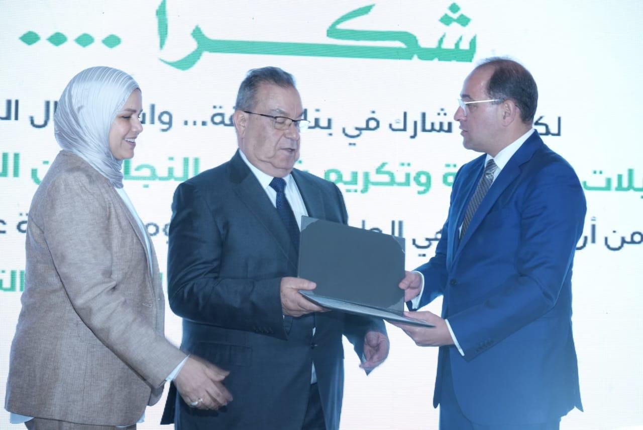 كجوك يكرم عددًا من الممولين والداعمين للمنظومة الضريبية “صور”