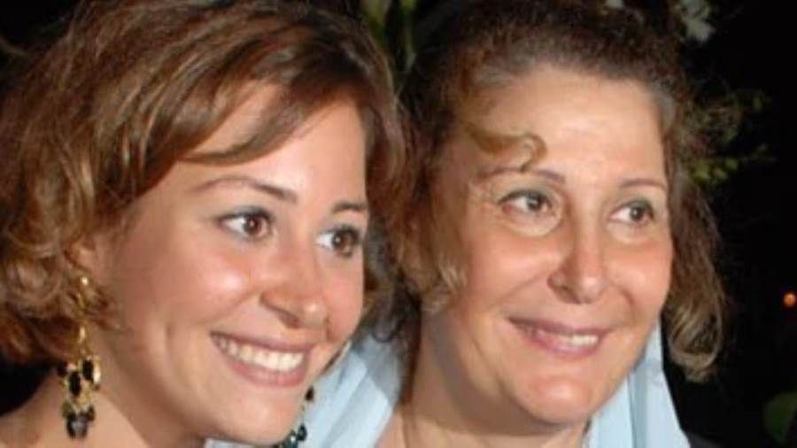 نقل والدة الفنانة منة شلبي إلى المستشفى تعرضت الممثلة والراقصة المصرية زيزي مصطفى والدة الفنانة منة شلبي لأزمة صحية طارئة استدعت دخولها المستشفى لت إقرأ المزيد