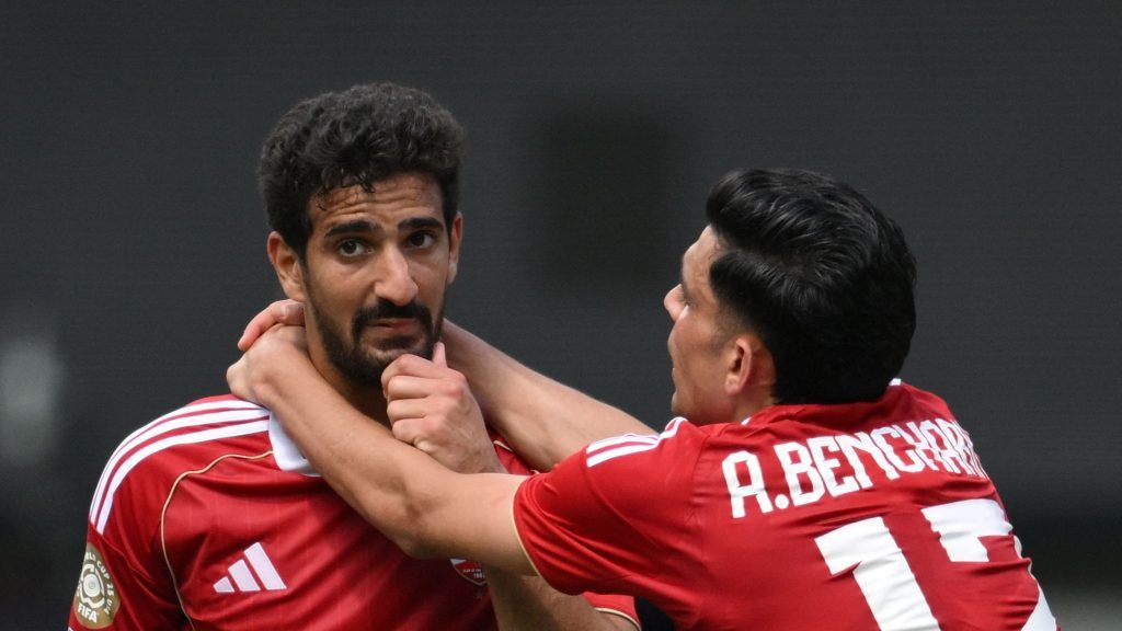 تريزيجيه وبن شرقي على رأس التشكيل المتوقع للأهلي أمام بورتو