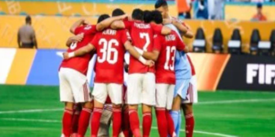 كوكا وبيكهام والشحات فى تشكيل الأهلى الأساسى أمام بورتو.. وزيزو فى الوسط