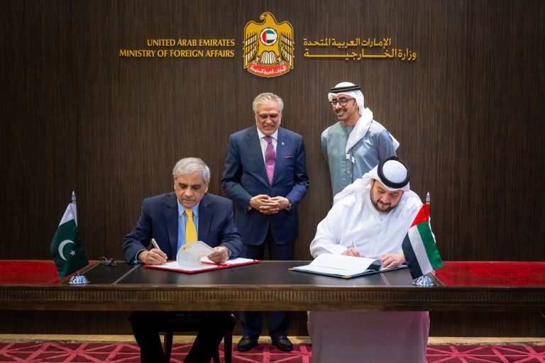 عاجل: الإمارات وباكستان.. مذكرة تفاهم للإعفاء المتبادل من تأشيرة الدخول