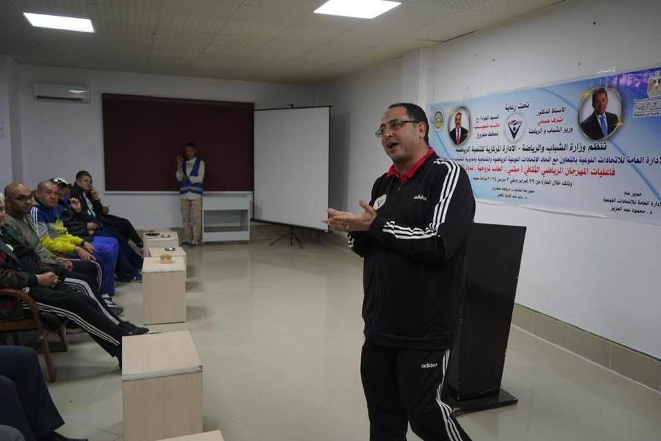 عاجل: “صوت تخطى الملعب”.. أشرف محمود مُعلق أسر أذن “مبارك” وسحر شاعر العربية