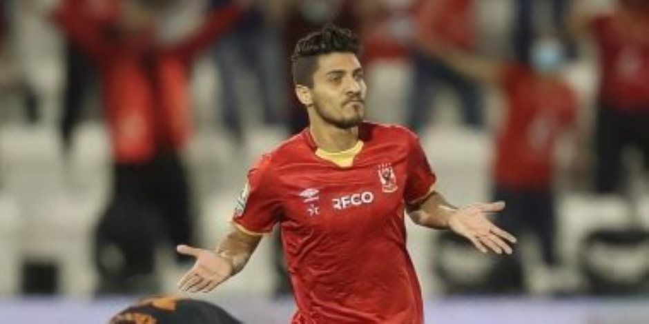 محمد شريف يعود للنادي الأهلي بعد إنتهاء عقده مع الخليج السعودي