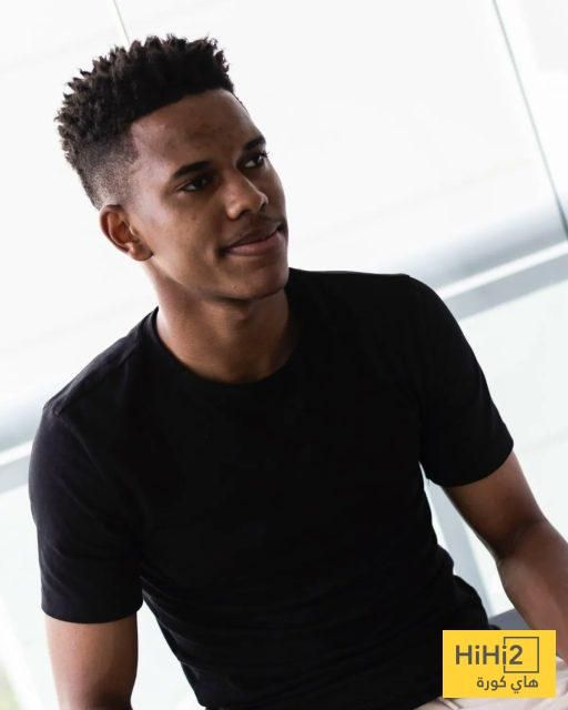 عاجل: لاعب بالميراس يشيد بصفقة الريال ماستانتونو