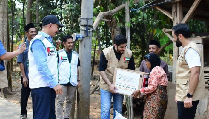 عاجل: محمد بن راشد يعلن إنجاز مشروع «مليار وجبة» بالكامل