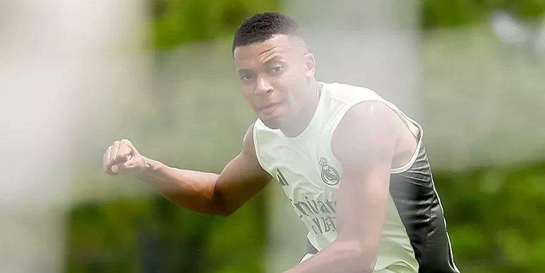 عاجل: مبابي يبعث برسالة قوية من تدريبات ريال مدريد