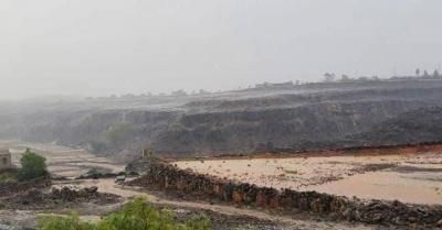 أخبار اليمن : أمطار وعواصف رعدية وتحذير من البحر