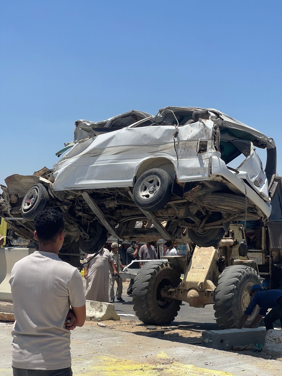 عاجل: مصاب بحادث الإقليمي الجديد: “السواق كان طاير وخرجوني من شنطة العربية”