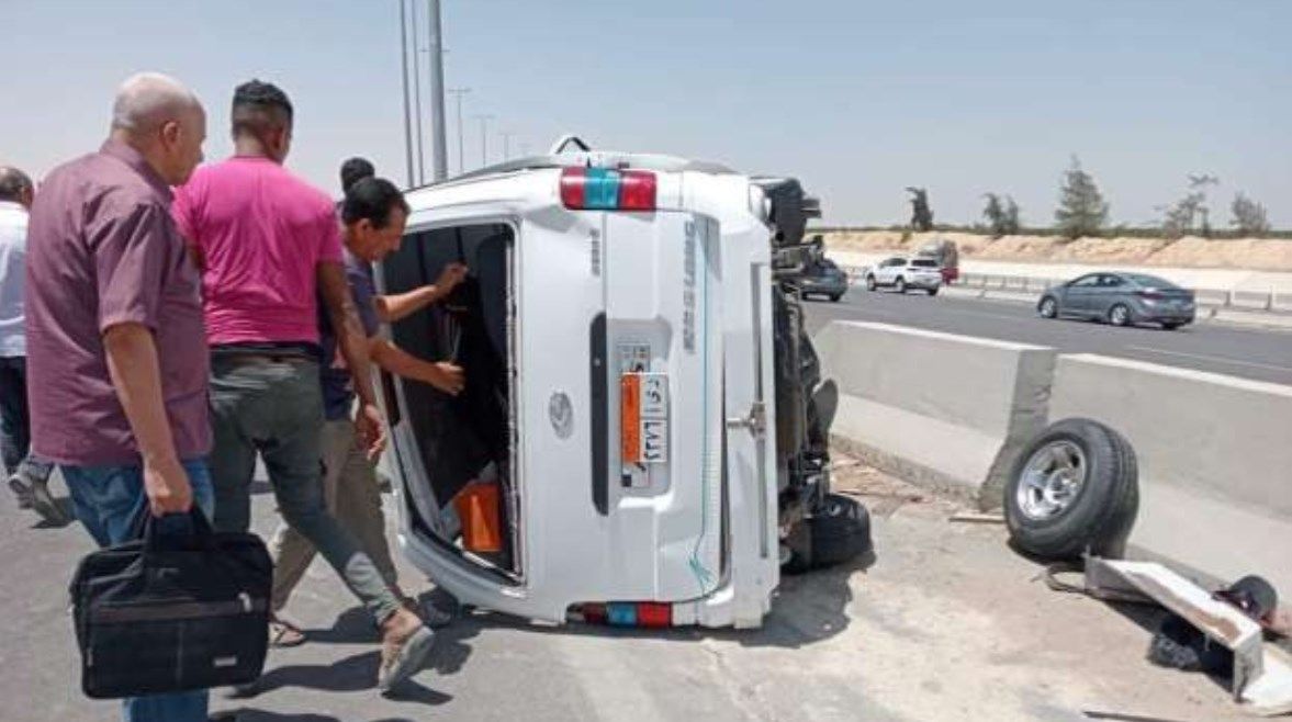 عاجل: مصابون في تصادم ملاكي وميكروباص بطريق الفيوم