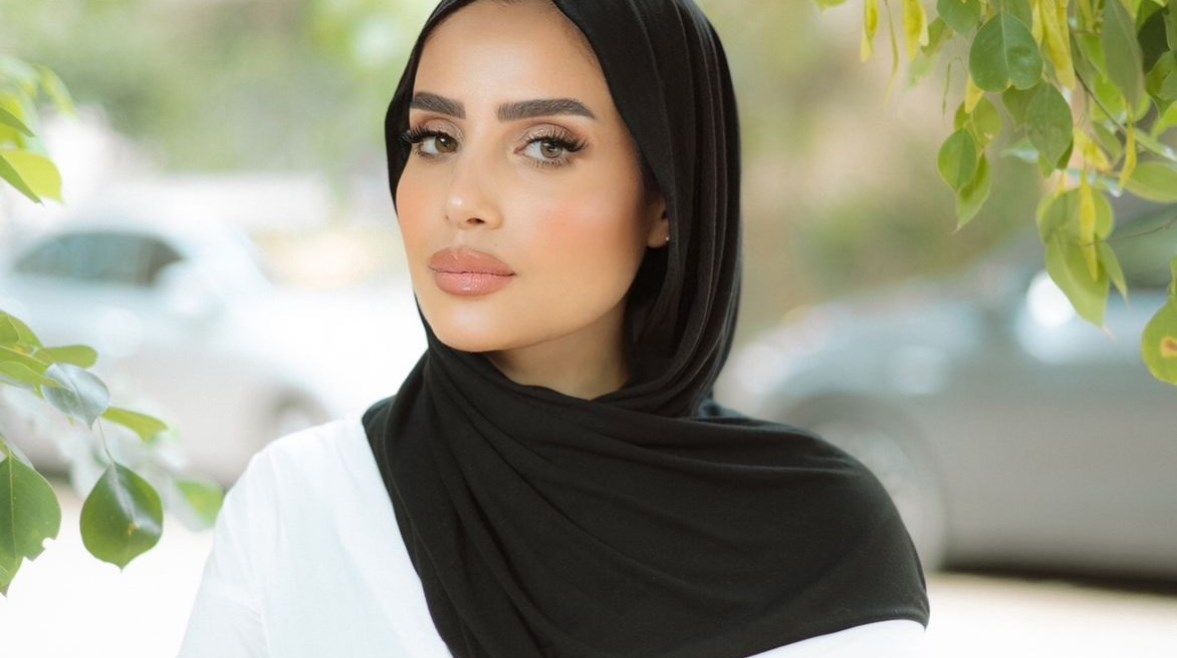 عاجل: “مليش بديل” عمرو دياب.. نشيد عاطفي لي ولك