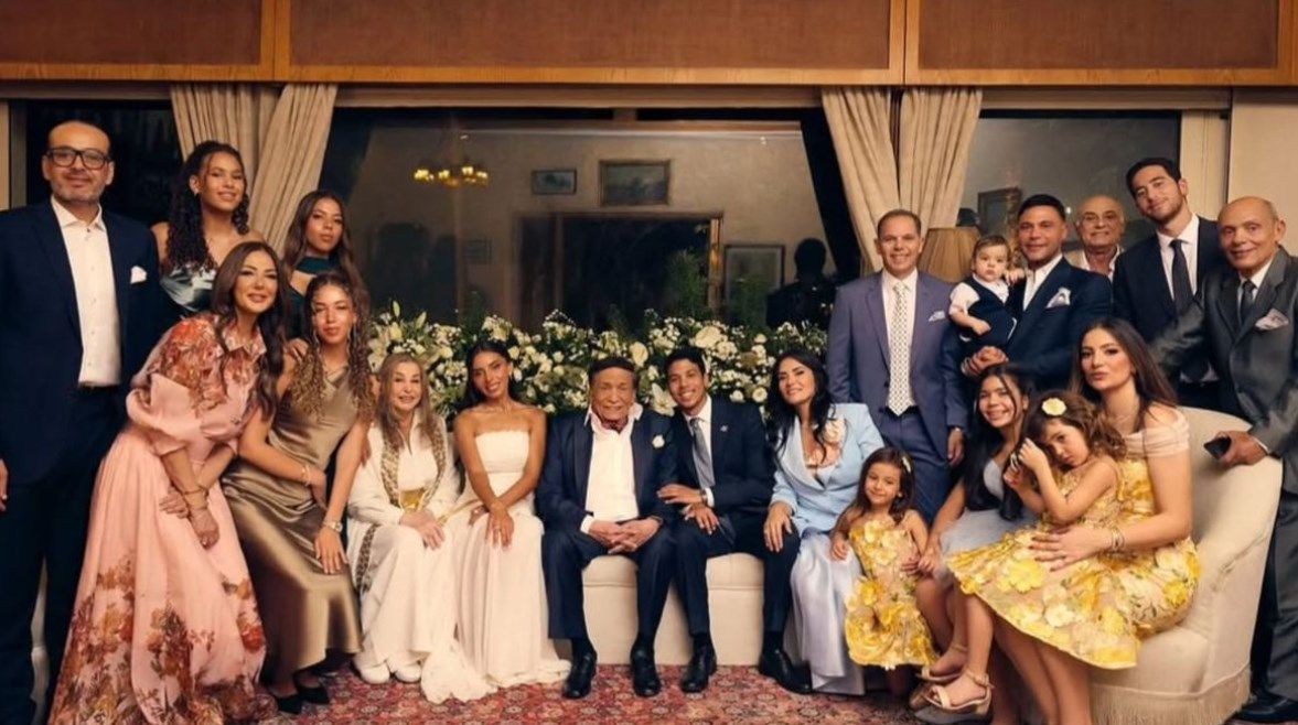 عاجل: كل هؤلاء ظهروا مع عادل إمام في “الصورة الأخيرة”