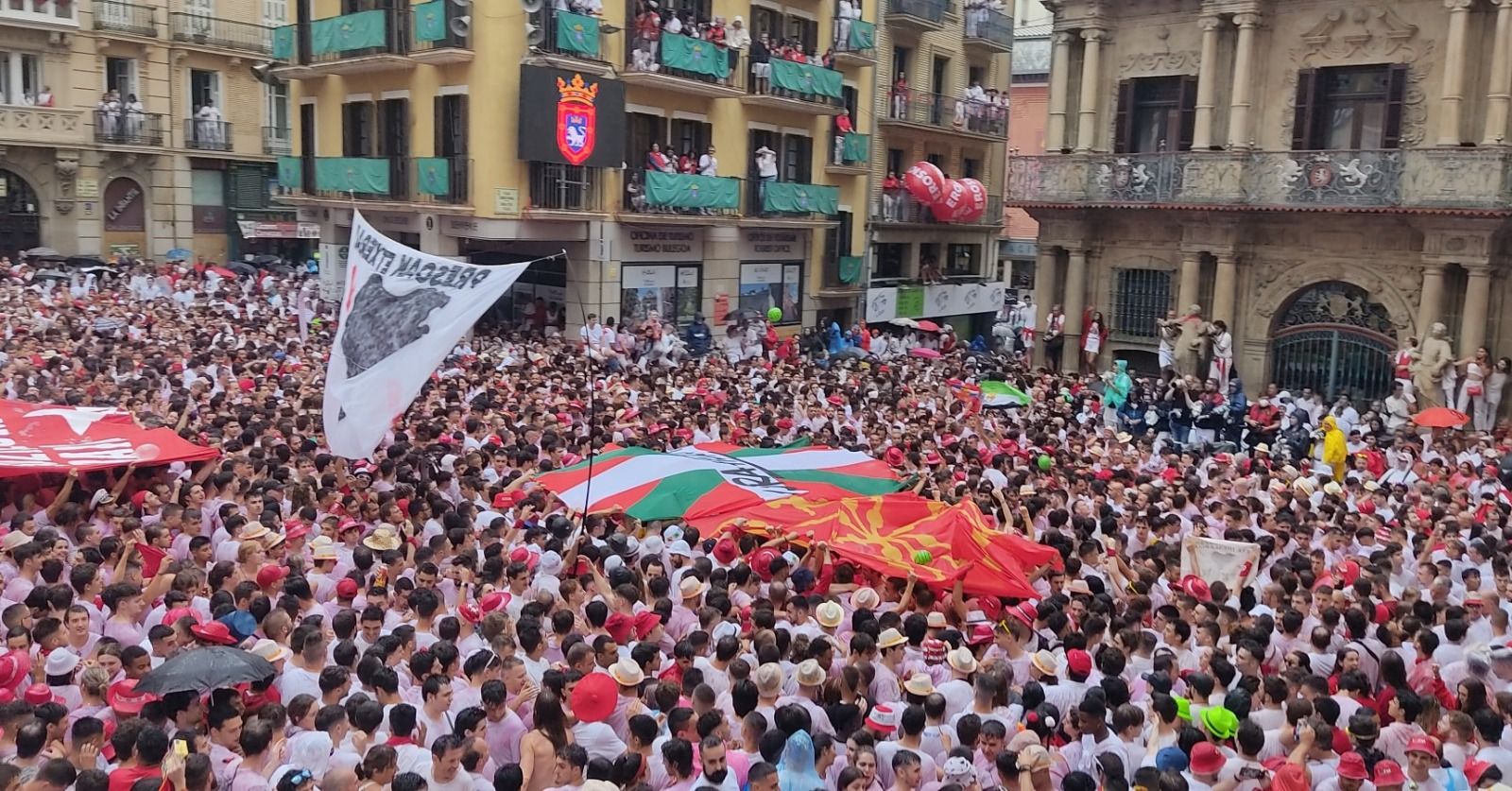 عاجل: سان فيرمين.. ما لا تعرفه عن جنون الجري أمام الثيران