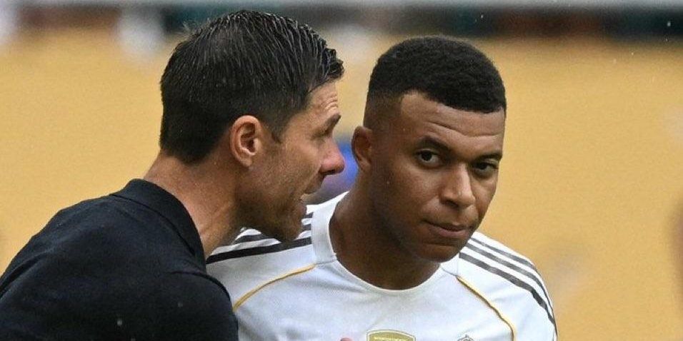 عاجل: لن يجامل أحد.. ألونسو يربي الجميع في ريال مدريد وعلى رأسهم مبابي!