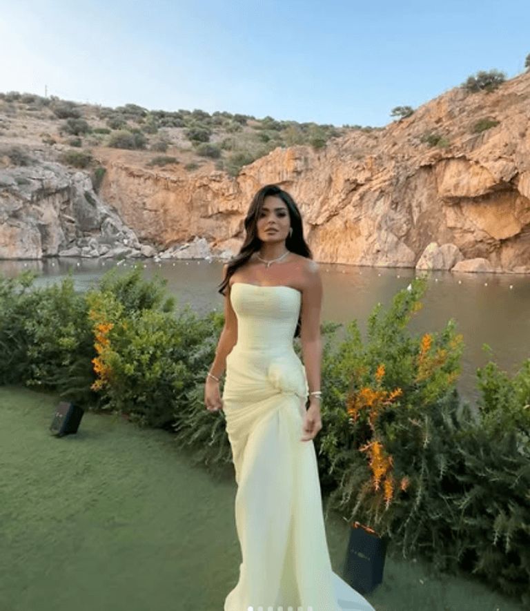 عاجل: مستوحاة من النجمات.. 5 إطلالات أنيقة لحفلات الزفاف الصيفية