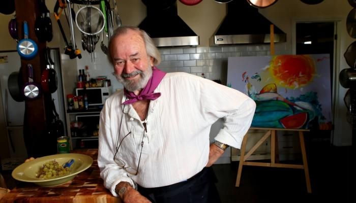 عاجل: وفاة الشيف الأسترالي بيتر راسل كلارك.. رائد برامج الطهو التلفزيونية