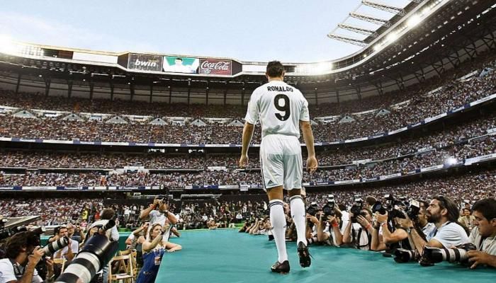 عاجل: قبل 16 عاما.. استقبال تاريخي لكريستيانو رونالدو في ريال مدريد (فيديو)