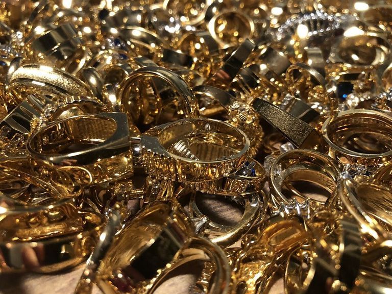 عاجل: أسعار الذهب في السعودية اليوم الأحد 6 يوليو 2025.. هدوء وترقب