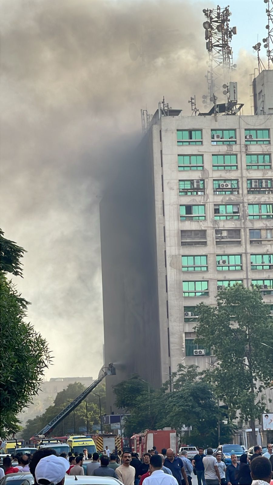 عاجل: حريق سنترال رمسيس يمتد لطوابق عليا “صور”