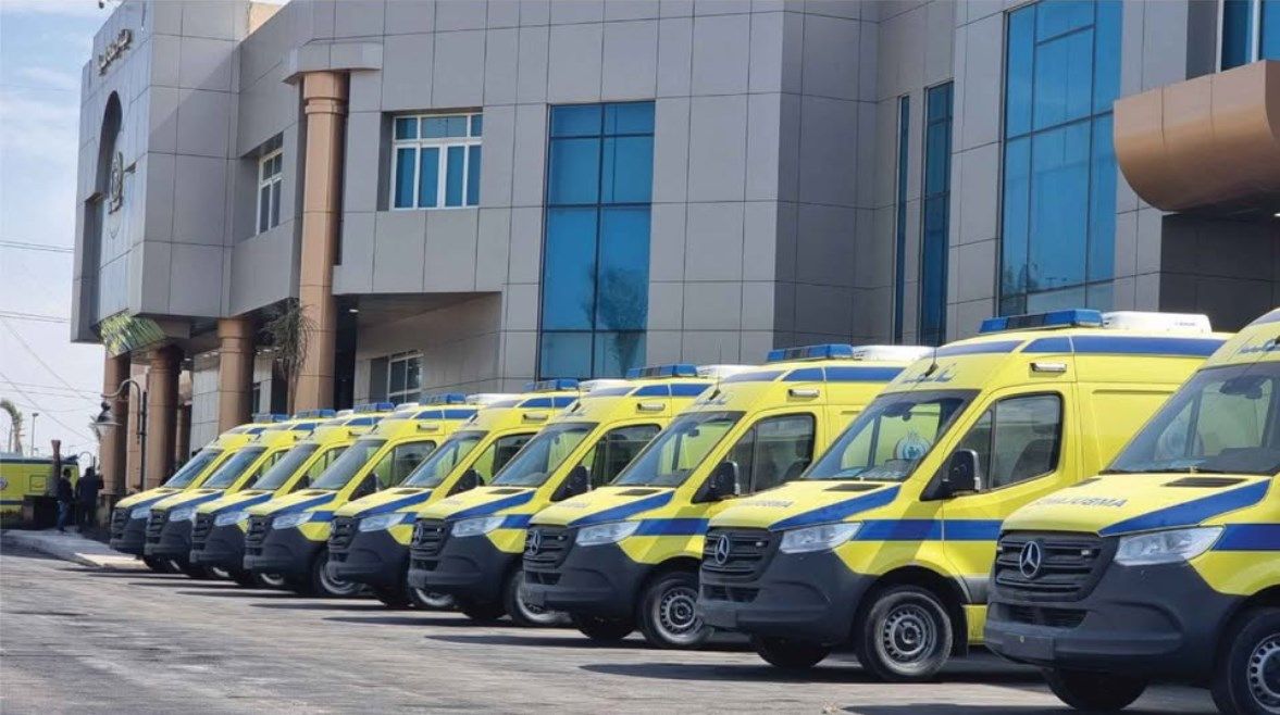 عاجل: الجيزة والقليوبية تدفعان بسيارات إسعاف لمواجهة نيران سنترال رمسيس