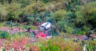 أخبار اليمن : انقلاب باص يقتل ويصيب 14 شخصاً في إب