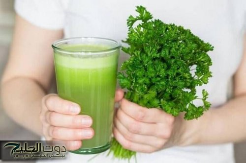 «بطنك هتختفي في اسبوع!!»...مشروب البقدونس المغلي لحرق الكرش والأرداف خلال أسبوع واحد فقط!!