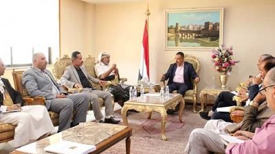 أخبار اليمن : عامر: لن نسمح باستمرار إغلاق مطار صنعاء