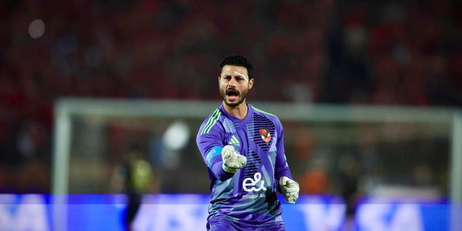 مصرع والد محمد الشناوي في حادث سير بطريق الواحات