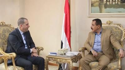 أخبار اليمن : عامر لـ"برنامج الأغذية": صحة المواطن اليمني خط أحمر