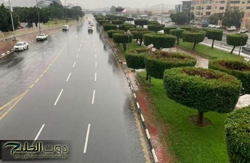 أمطار الطائف ترسم مشاهد طبيعية خلابة والأمانة تكثف جهودها لمواجهة آثار السيول