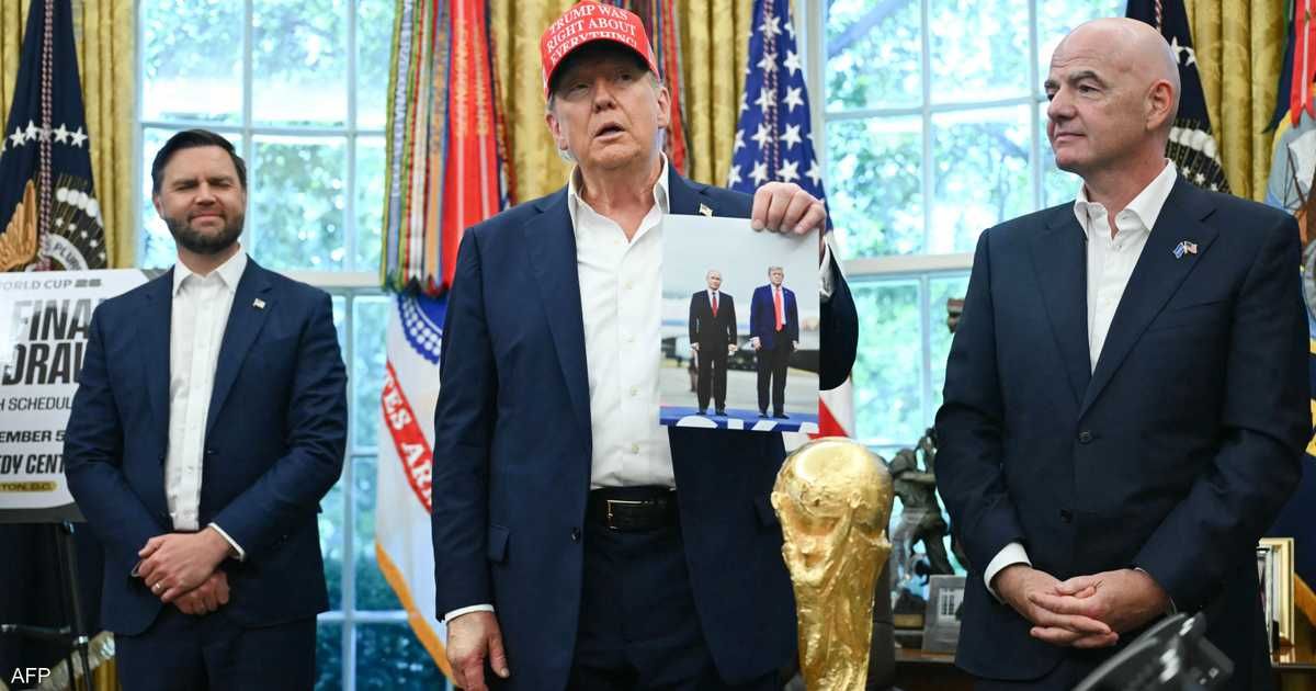 العالم اليوم - ترامب يعرض صورة أرسلها له بوتين توثق لقمة ألاسكا