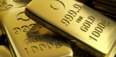 الذهب يهبط من أعلى مستوى في أسبوعين