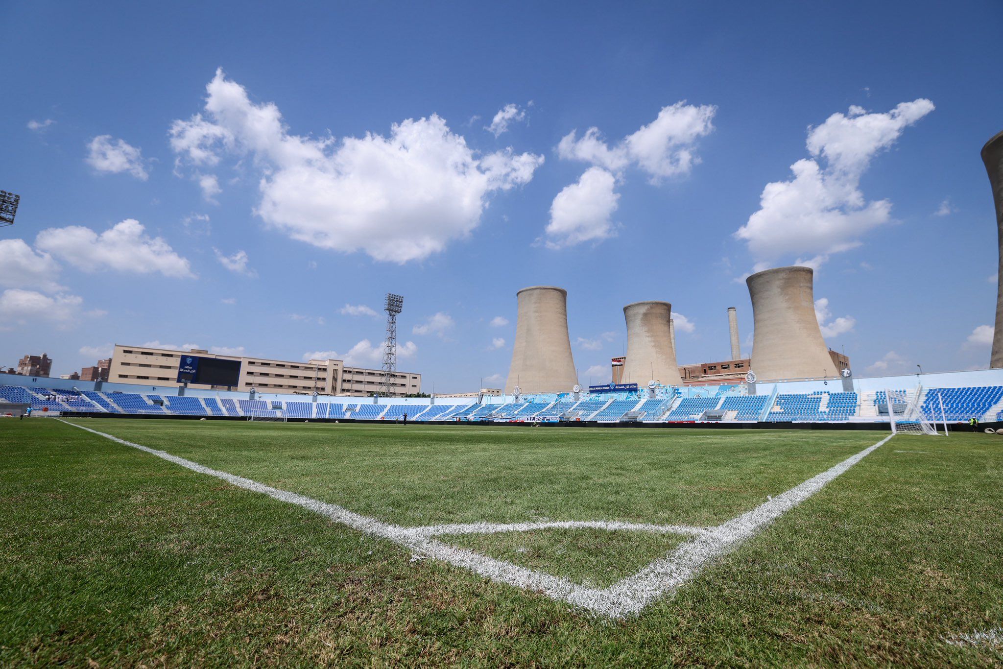 ملعب غزل المحلة جاهز لاستقبال مباراة الأهلي.. صور