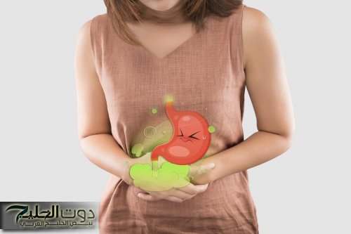 «الكنز اللي مهملينه في بيوتنا!».. عشبة طبيعية تنظف القولون، تمنع الغازات، وتحميك من مشاكل الجهاز الهضمي!