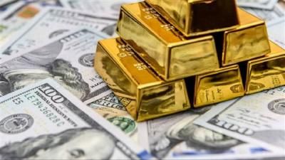 ارتفاع قياسي للذهب مع تراجع الدولار