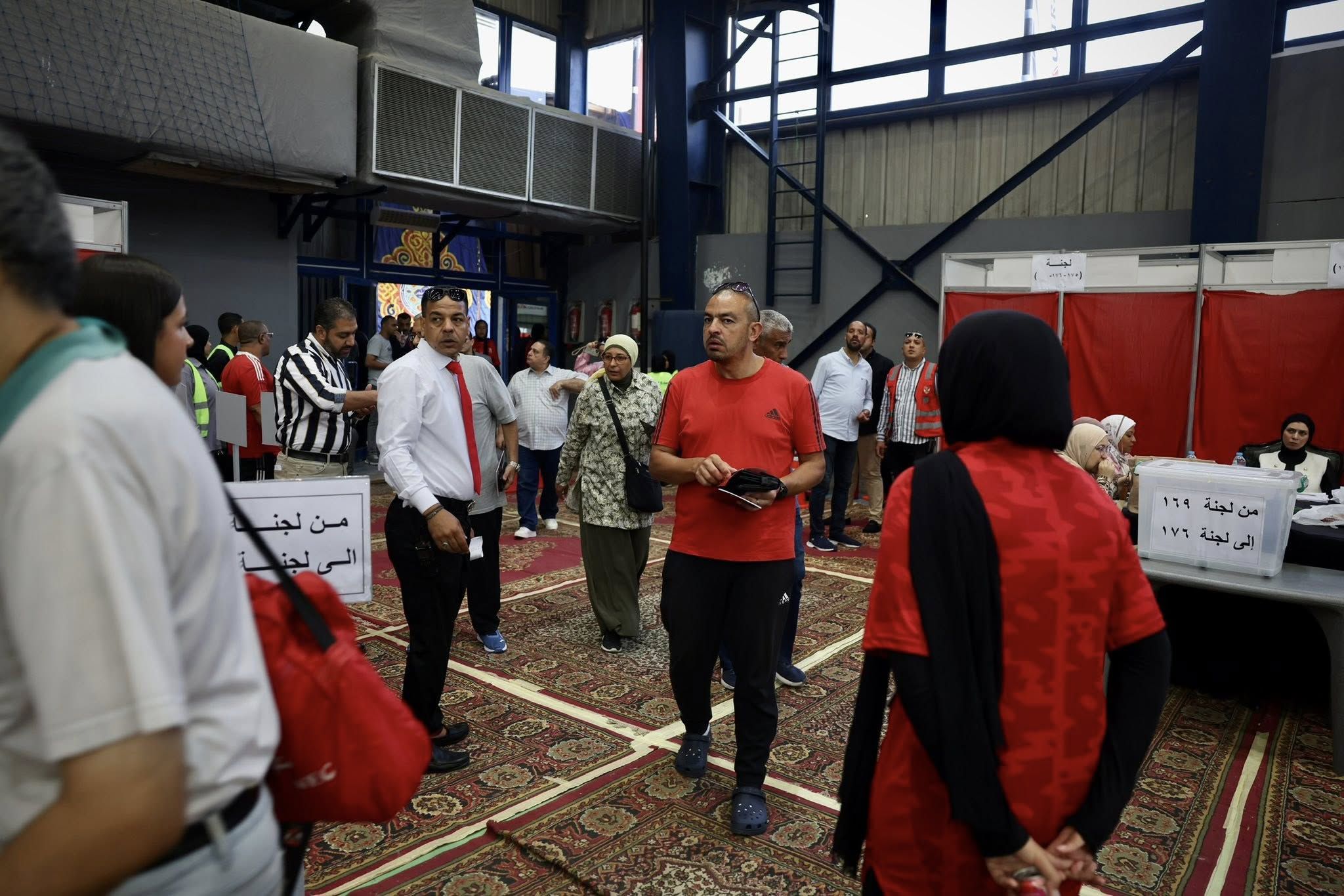 اكتمال النصاب القانوني للاجتماع الخاص لعمومية الأهلي.. صور