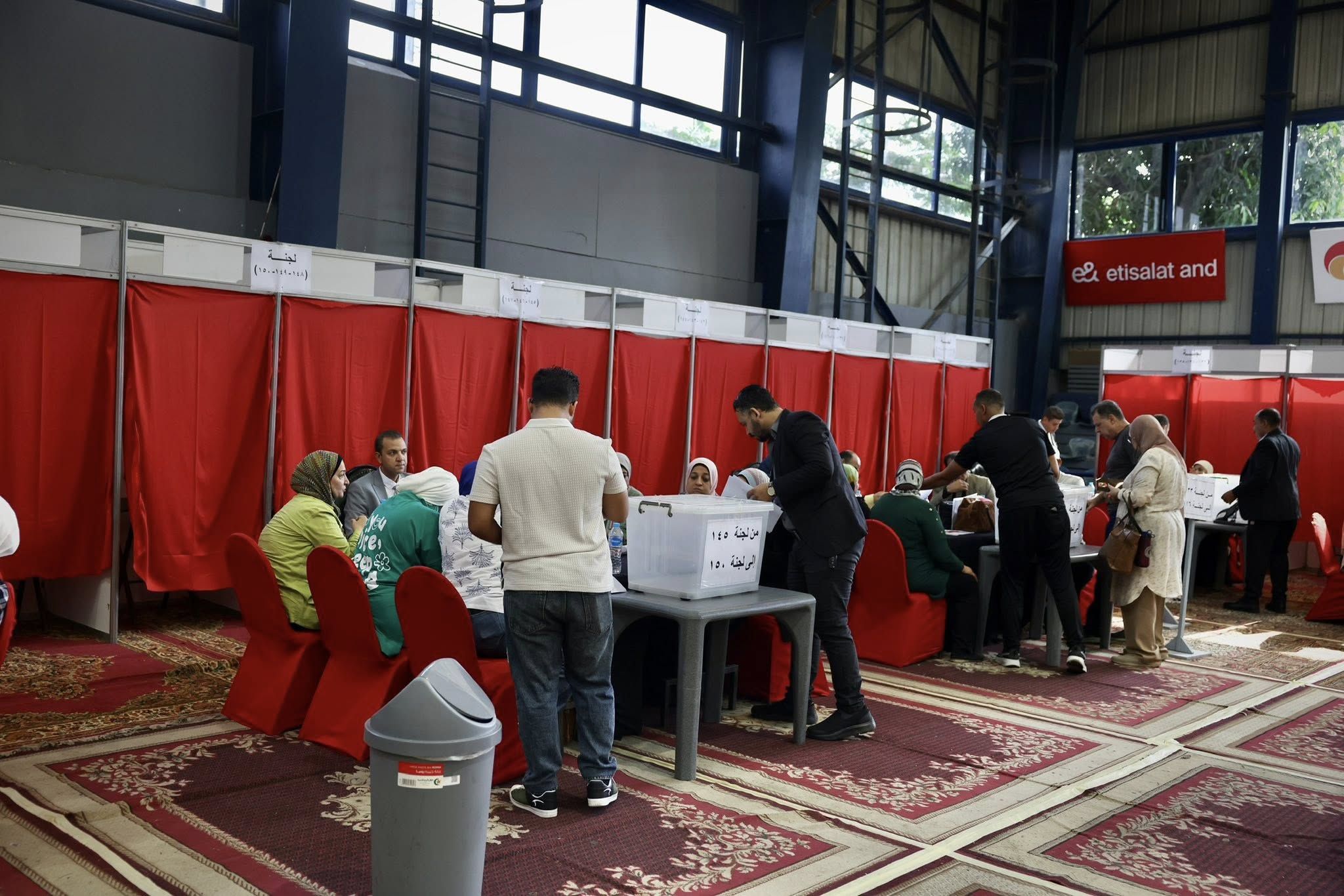 اكتمال النصاب القانوني للاجتماع الخاص لعمومية الأهلي.. صور