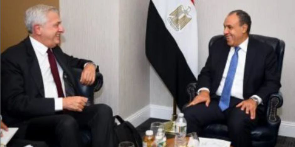 وزير الخارجية يلتقى بالمُفوض السامى للأمم المتحدة لشئُون اللاجئين