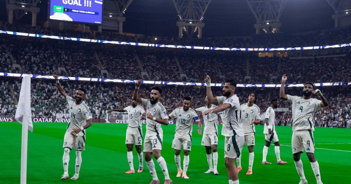 العالم اليوم - المنتخب السعودي يفوز على إندونيسيا.. ويضع قدما في المونديال